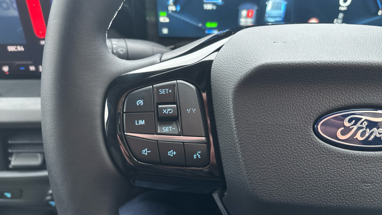 Ford Transit Courier E-Transit Courier 100kW 43kWh Trend Van Auto